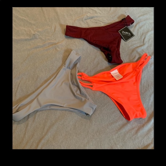 3/$18.🌼 Bundle of 3 size small cheeky bikini bottoms - Picture 10 of 10